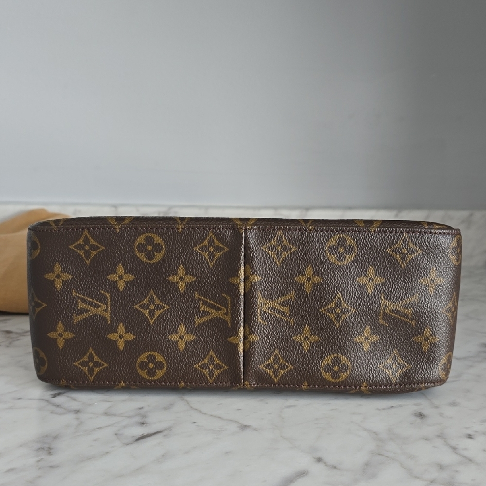 Louis Vuitton Looping GM Monogram Canvas Bag - Picture 10 of 16